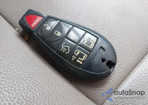 2015 Chrysler Town & Country Touring из США, поврежденный, VIN 2C4RC1BG7FR590002